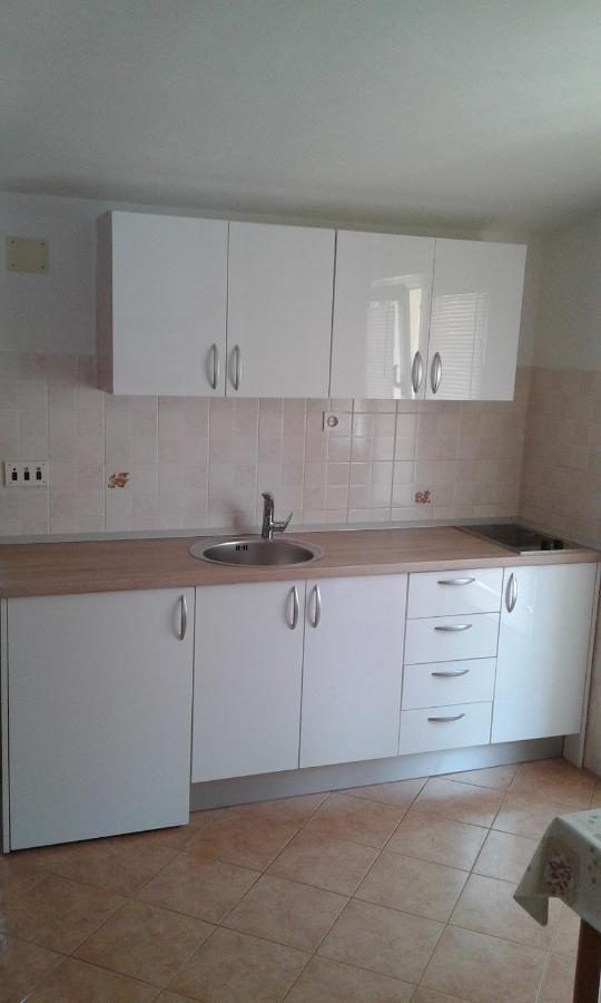 Apartmani Niko Podgora Bagian luar foto
