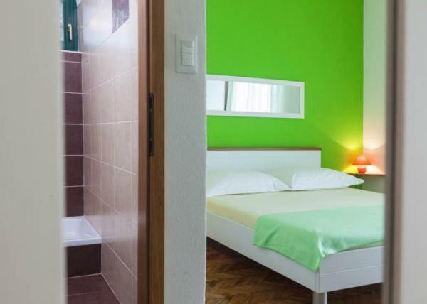 Apartmani Niko Podgora Bagian luar foto