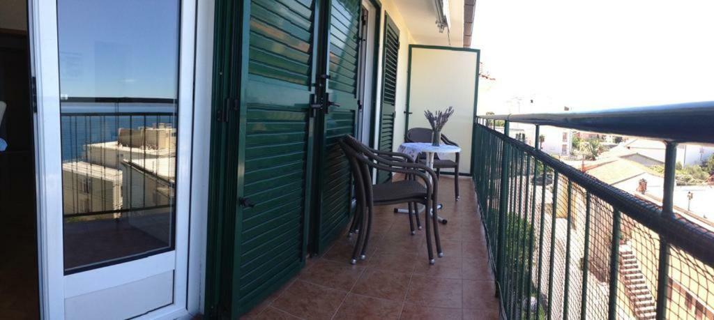 Apartmani Niko Podgora Bagian luar foto