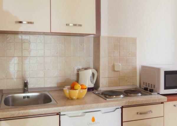 Apartmani Niko Podgora Bagian luar foto